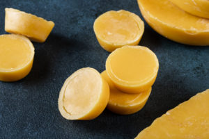 Beeswax to protect stainless steel