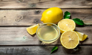 Lemon juice for streak-free window cleaning
